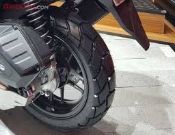 Dan dibalut dengan ban irc nr87 reborn tubeless berukuran 90/80 dan 100/80. Pakai Pelek Beda Ukuran Segini Ukuran Ban Maksimal Di Honda Adv150 Gridoto Com