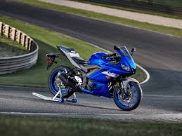 The yamaha r3 is a complete package of speed and performance. 2020 Yamaha Yzf R3 First Look Cycle World