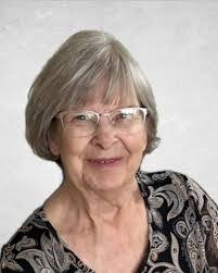 Sandra Sola's Instagram, Twitter & Facebook