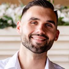 Julia Cate and Zach Welch 's Wedding Website