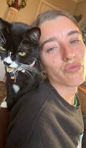 Found: Friendly cat with pink collar in 13th and beard area