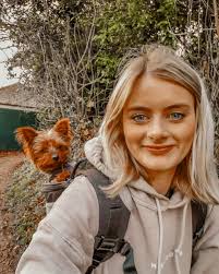 Jorge Lorenzo enjoys some sunshine during his usual bike training.  #lovemywilier