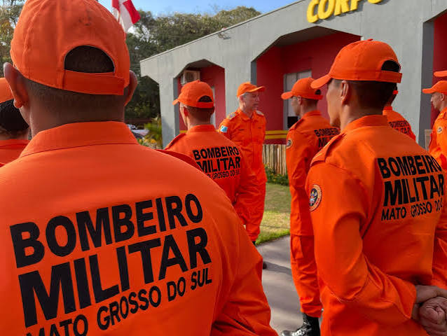 Padr&atilde;o a partir de 2025, farda laranja come&ccedil;a a ser usada por bombeiros em MS - Cidades - Campo Grande News