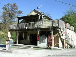 Road Side Store Deep In Keokee Va Only Store For Miles Close To Keokee Lake Abandoned Places Appalachia House Styles