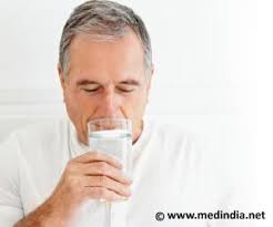 How to get elderly to drink water. Drinking Water Boosts Cognitive Benefits In Older Adults