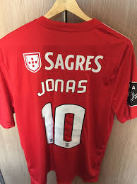 Gabriel e franco cervi também estão infetados, de acordo com o boletim clínico divulgado neste domingo. Benfica Home Football Shirt 2018 2019 Sponsored By Emirates