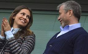 As in 2019, his wealth was estimated at $12.9 billion by forbes which made him the wealthiest person in israel, where he resides, and the 140th wealthiest person in the world. Chelsea Owner Roman Abramovich Splits From Third Wife Dasha After Ten Years Of Marriage