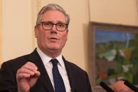 Oscar De La Hoya confident he would need TWO rounds to beat Conor McGregor  in boxing match