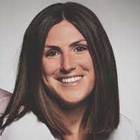 Elizabeth Tweedy's Instagram, Twitter & Facebook