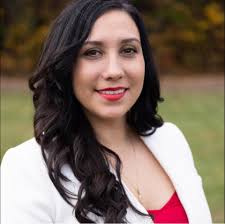 Tarah Ryan's Instagram, Twitter & Facebook