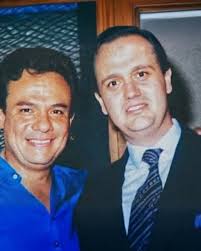 26 de octubre de 1963. Nace Natalie Merchant en Jamestown, Nueva York,  Estados Unidos. Es una cantautora de rock alternativo estadounidense. Se  unió a la banda de folk rock 10,000 Maniacs en