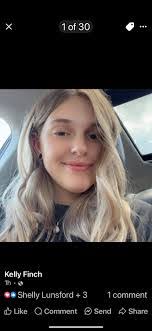 Shelly Lunsford's Instagram, Twitter & Facebook