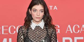 See more of lorde on facebook. Lorde Is Postponing Her Next Album After The Death Of Her Dog Pearl
