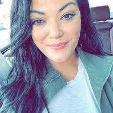 Stephanie Vines's Instagram, Twitter & Facebook