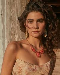 Gold Necklace Kendra Scott Lynne Necklace Kendra Scott Rayne Long Pendant  Necklace Chalcedony Translucent