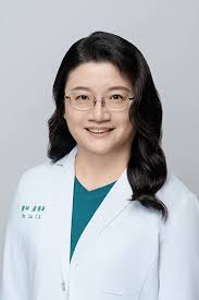 盧菁華醫師學術論文- 中國醫藥大學附設醫院