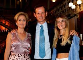 Jose dos santos, nationalist and politician who was active with the popular movement for the liberation of angola (mpla) in angola's fight for following the death of president agostinho neto in 1979, dos santos came to power. Jose Rodrigues Dos Santos Lanca O Magico De Auschwitz