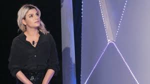 Dopo le grandi emozioni delle prime due puntate, torna stasera sabato 26 gennaio 2019 su canale 5 alle 21.20 il terzo appuntamento con c'è posta per te, il salotto di maria de filippi campione d'ascolti. Stasera In Tv E Le Novita Al Cinema A C E Posta Per Te Ospite Emma Marrone La Repubblica