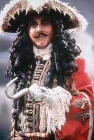 Dustin Hoffman S Captain James Hook Maybe Even Jason Isaac S Musique Film Actrice Deguisement Star