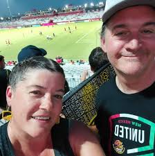 Where to get the best loaded nachos in Albuquerque?