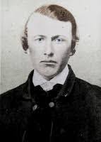 Elizabeth Fitkin's Instagram, Twitter & Facebook