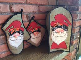 Navidad también es la época de las vacaciones de invierno, tan esperadas por los estudiantes. Juego Cocina Santa Arte De Navidad Manualidades Navidenas Tela Navidad