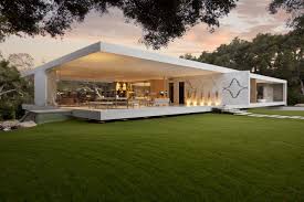 It's got a slight industrial edge (minimalists houses often do), but still doesn't have any frills. The Most Minimalist House Ever Designed Architecture Beast