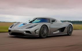 Bugatti Veyron Vitesse Vs Koenigsegg Agera R The Ultimate Supercar Showdown Video Koenigsegg Super Cars Bugatti Veyron