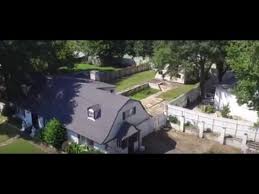 Vernon S House In Dolon Drive That Backs Straight Onto Graceland Elvis Bought Vernon This Home For Vernon And H Elvis Presley Videos Graceland Elvis Graceland
