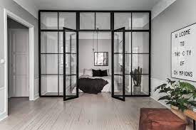 scandinavische studio met glazen scheidingswand scandinavisch huis slaapkamerdesigns thuisdecoratie