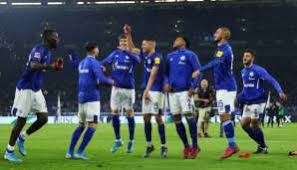 Die gelsenkirchener sind vor dem letzten spieltag auch erst der einzig feststehende absteiger. Bundesliga Fc Schalke 04 Gegen 1 Fc Koln Heute Live Im Tv Livestream Und Liveticker