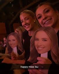 So I did a thing…..🤍 Thank you so much to everyone who has supported me  throughout this entire journey. I can't even put into words the amount of  overflowing love I have