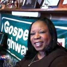 Robyn McCollum (radiorobyn)