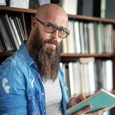 Die besten 2024er Bartstyles für kahle Männer