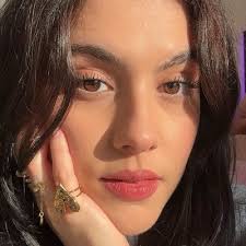 aly alvarez (@alyalvarez4)