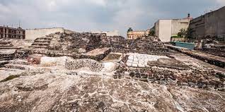 At the height of its power, the city likely had a population of 200,000 people. Tenochtitlan Today Murray Foote