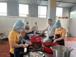 Chú trọng an toàn thực phẩm bếp ăn trường học