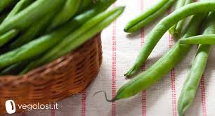 Questo metodo ti consentirà di estrarre il prodotto dal congelatore, riscaldarlo nel microonde e servirlo come contorno. Fagiolini Proprieta Calorie Come Pulirli E Come Cucinarli Vegolosi It