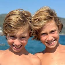 Tukae mkao wa kupokea kitu mpya...