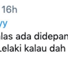 Dalam foto yang diunggah, katty terlihat tak segan menggandeng lengan tangan aiman. Tanda Lelaki Masih Sayang Bekas Kekasih