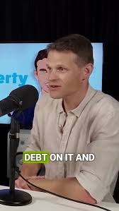 When to hold and when to fold?, Watch it