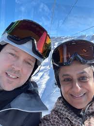 Meet a Mom: Meet Elizabeth Schuster of Regina Dominican High School!