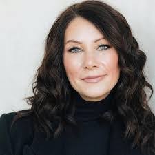 Michelle Kienitz's Instagram, Twitter & Facebook