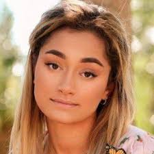 Tina Woods's Instagram, Twitter & Facebook