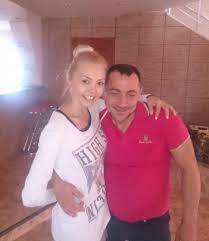 Sicriul a fost dus la groapă în sunet de. ReacÅ£ia Lui Marian Vasile DupÄƒ Ce Denisa RÄƒducu A Murit Spynews Ro