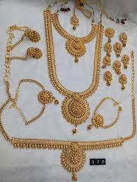 Pin By Upkar Vaid On Bridal Sets Bridal Gold Jewellery Designs Bride Jewelry Set Gold Necklace Indian Bridal Jewelry