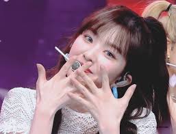 F(x)'s Luna And SHINee's Key Express Unconditional Support For Amber Liu  Following Her Exit From SM Entertainment