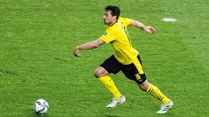 Here you can take a close look at more than 1,000 rare m.i. Bvb News Mats Hummels Fallt Zum Auftakt Aus