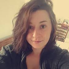 Maxine Oliver's Instagram, Twitter & Facebook