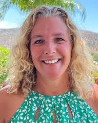 Hilda Loza's Instagram, Twitter & Facebook